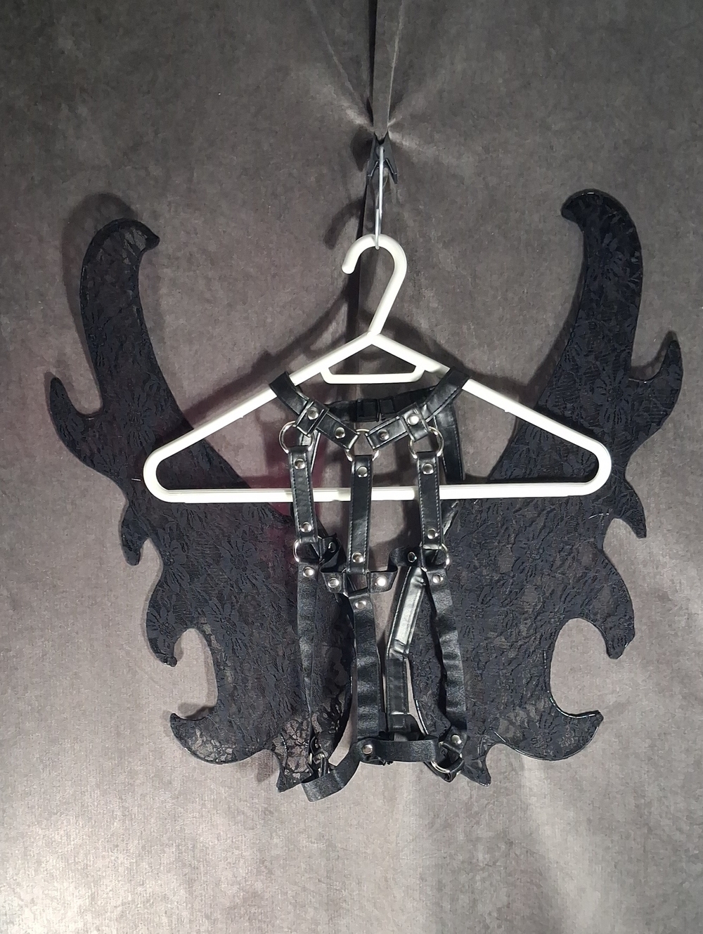 Amscan Black Faux Leather Goth Pixie Lace Wings Body Harness Choker VG ONE SIZE